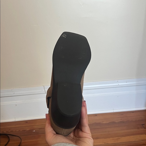 NWOT Steve Madden Ruskin Suede Harness Boots - Taupe - Size 8 - Picture 11 of 12